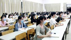 我校举行援鄂援外医疗队员先进事迹报告会