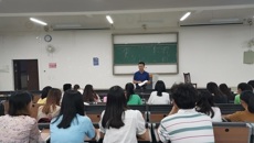 公管学院召开新学年班委工作会议