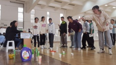 高职院举办“关爱你我，暖心秋日”贫困生游园活动