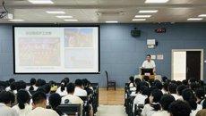 基础医学院2026级本科新生党课教育全覆盖