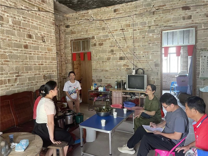 添加图片描述